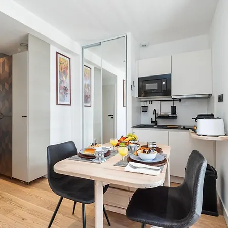 Buffa 3-53 - Superb Center *